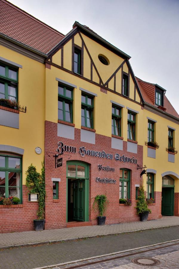 Gasthaus Und Pension "Zum Hauenden Schwein" Вёрлиц Экстерьер фото