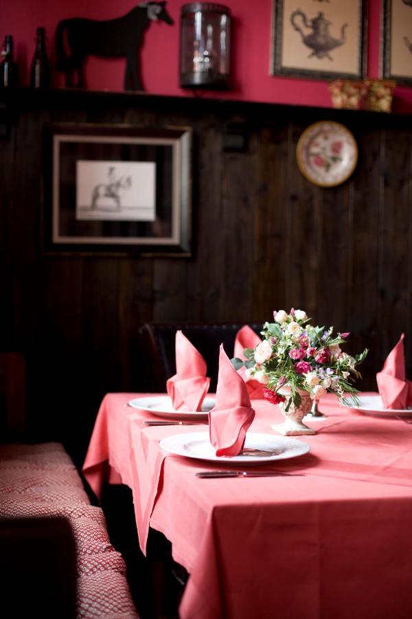 Gasthaus Und Pension "Zum Hauenden Schwein" Вёрлиц Экстерьер фото